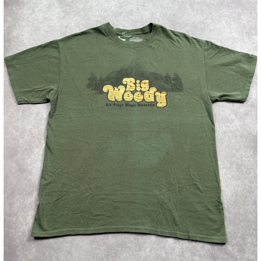 Six Flags Magic Mountain Big Woody Men's‎ Sz L Green Graphic T-Shirt Outdoors